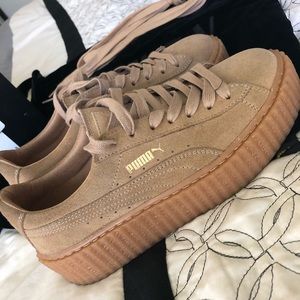 Rare Rihanna Fenty Puma Shoes in Camel